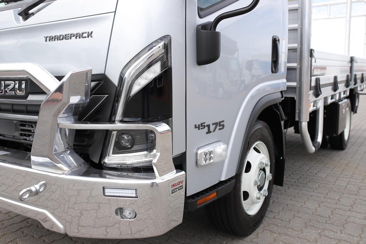 2026 Isuzu Npr 45/65-175  Dt D34 Trade Pack image 12