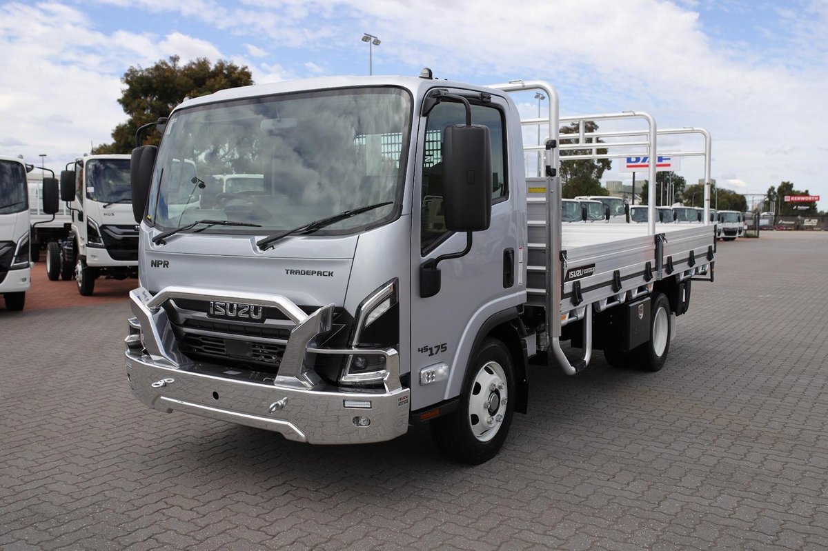 2026 Isuzu Npr 45/65-175  Dt D34 Trade Pack image 2