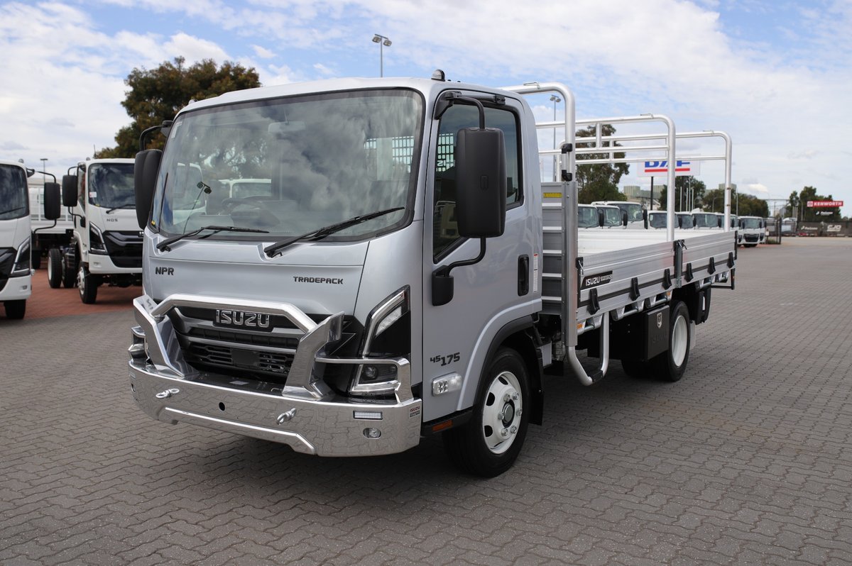 2026 Isuzu Trucks Npr 45/65-175  Dt D34 Trade Pack image 2
