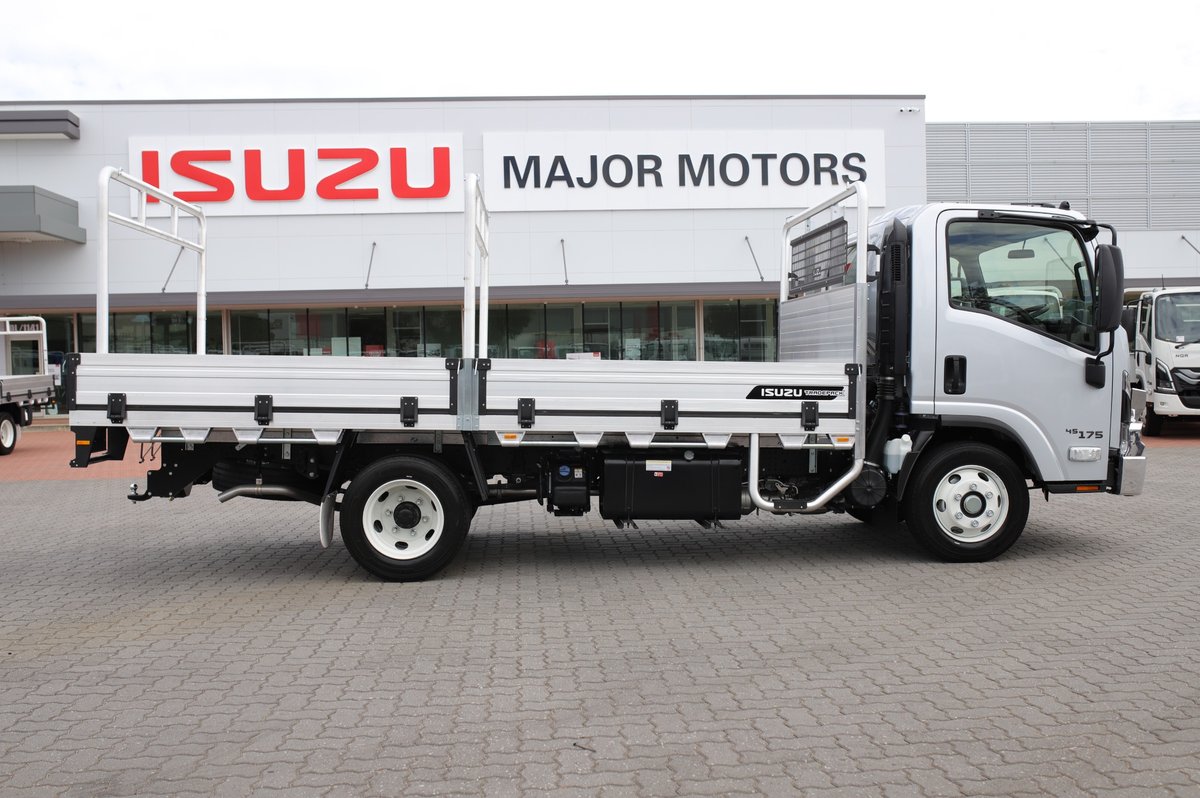 2026 Isuzu Trucks Npr 45/65-175  Dt D34 Trade Pack image 6