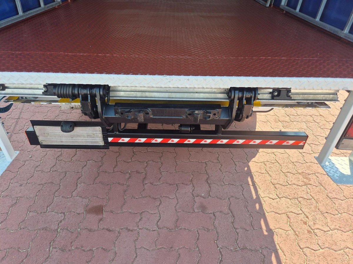 2015 Isuzu Nlr 45-150 2 Pallet Tautliner And Lift image 14