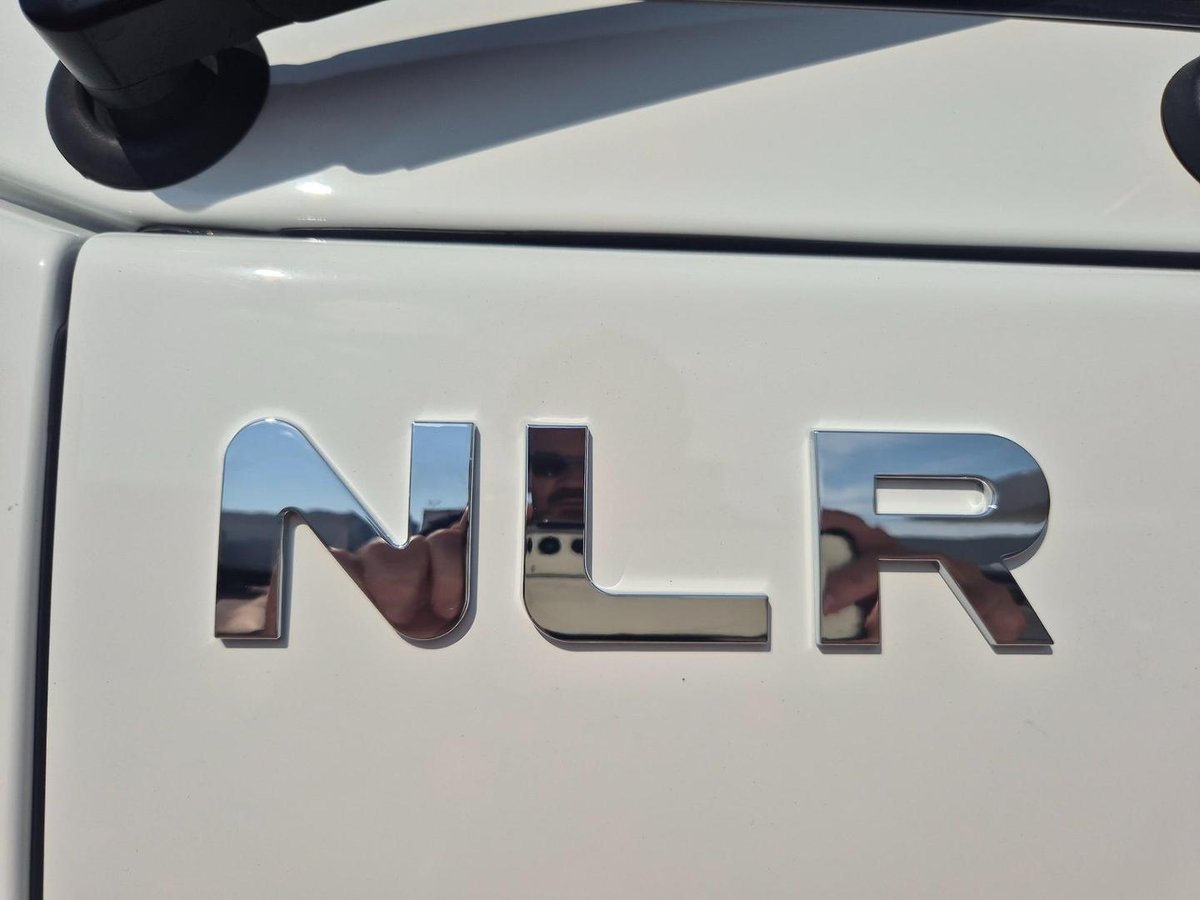 2015 Isuzu Nlr 45-150 2 Pallet Tautliner And Lift image 18
