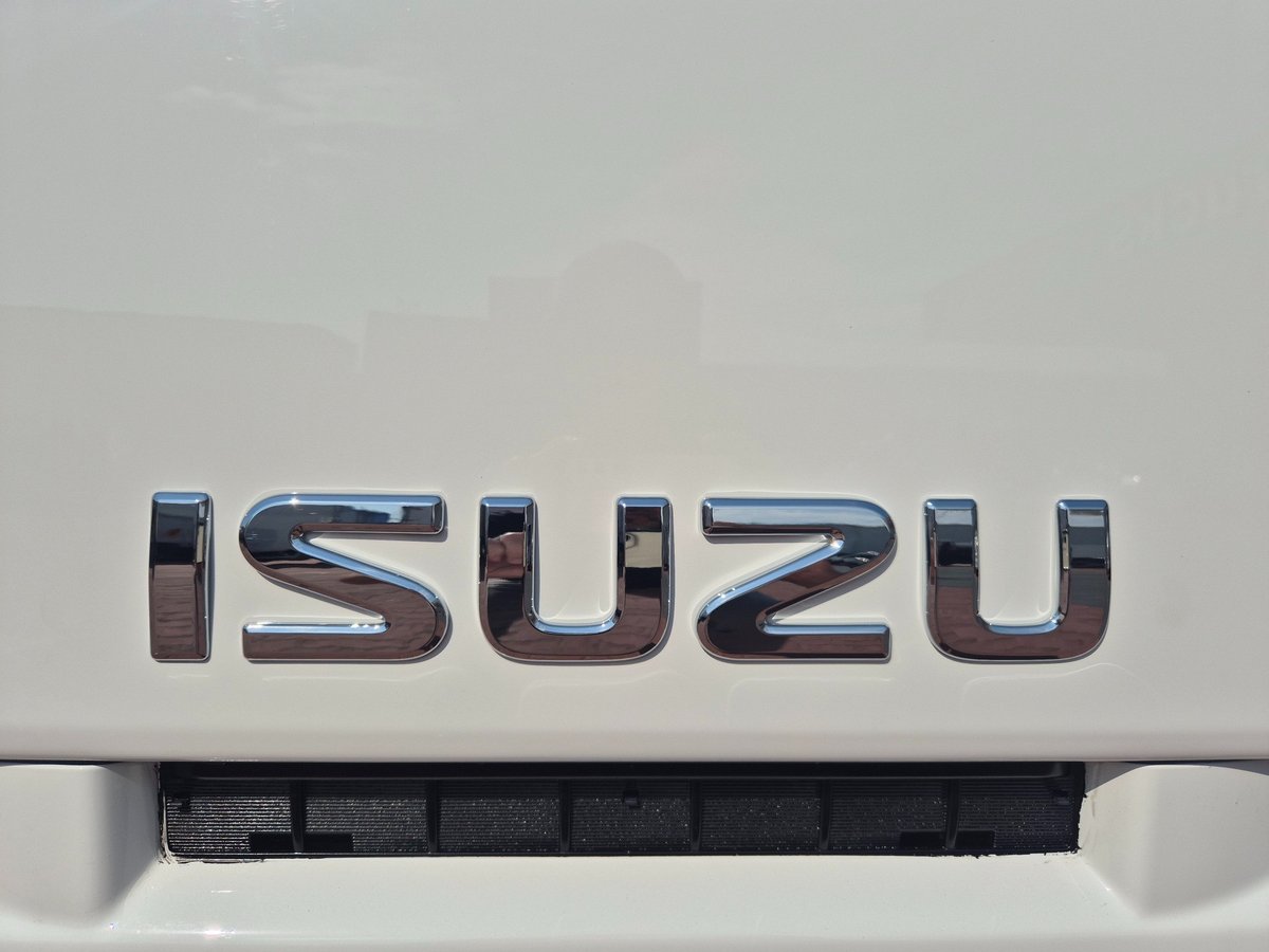 2015 Isuzu Trucks Nlr 45-150 2 Pallet Tautliner And Lift image 10