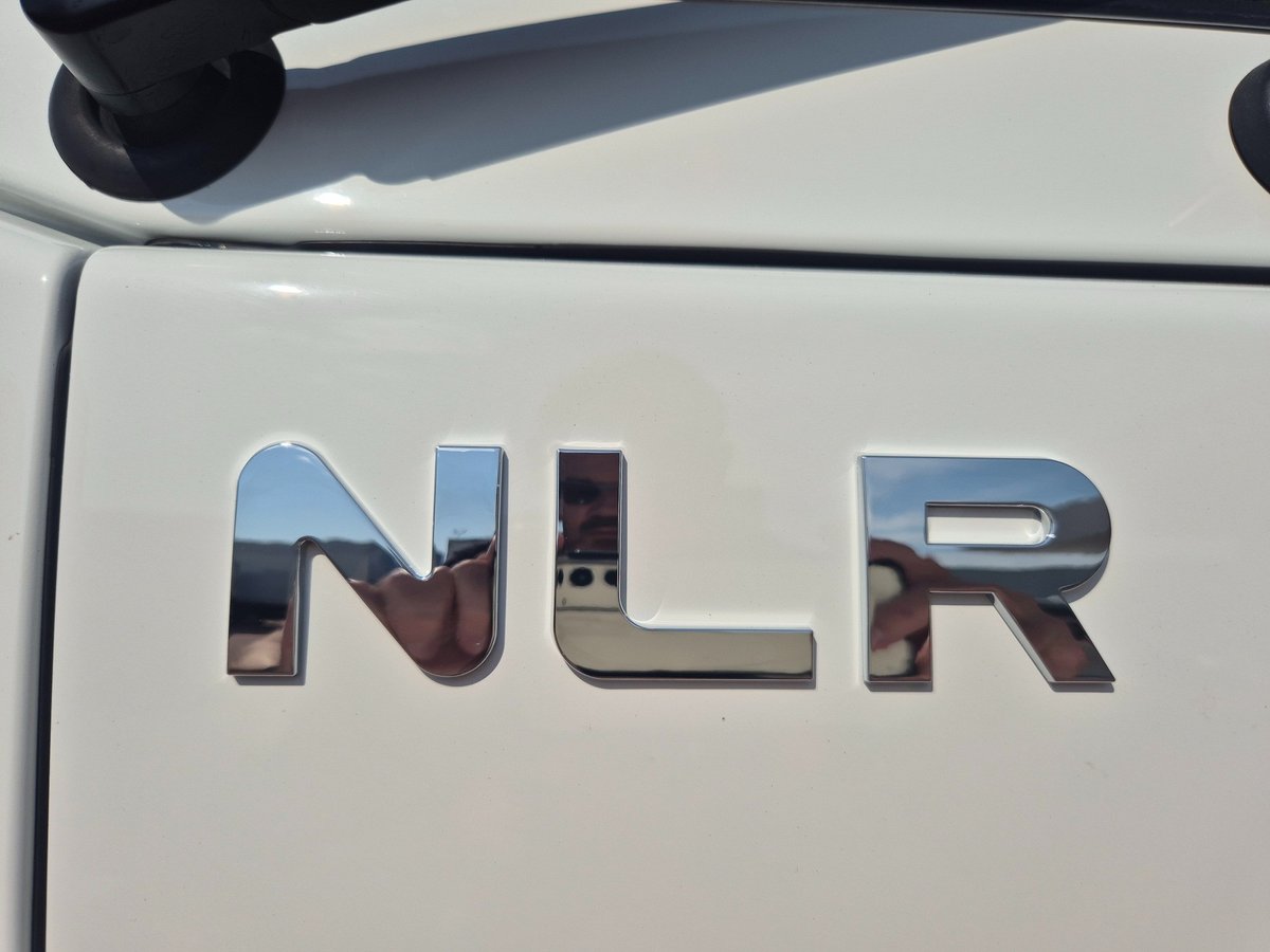 2015 Isuzu Trucks Nlr 45-150 2 Pallet Tautliner And Lift image 18