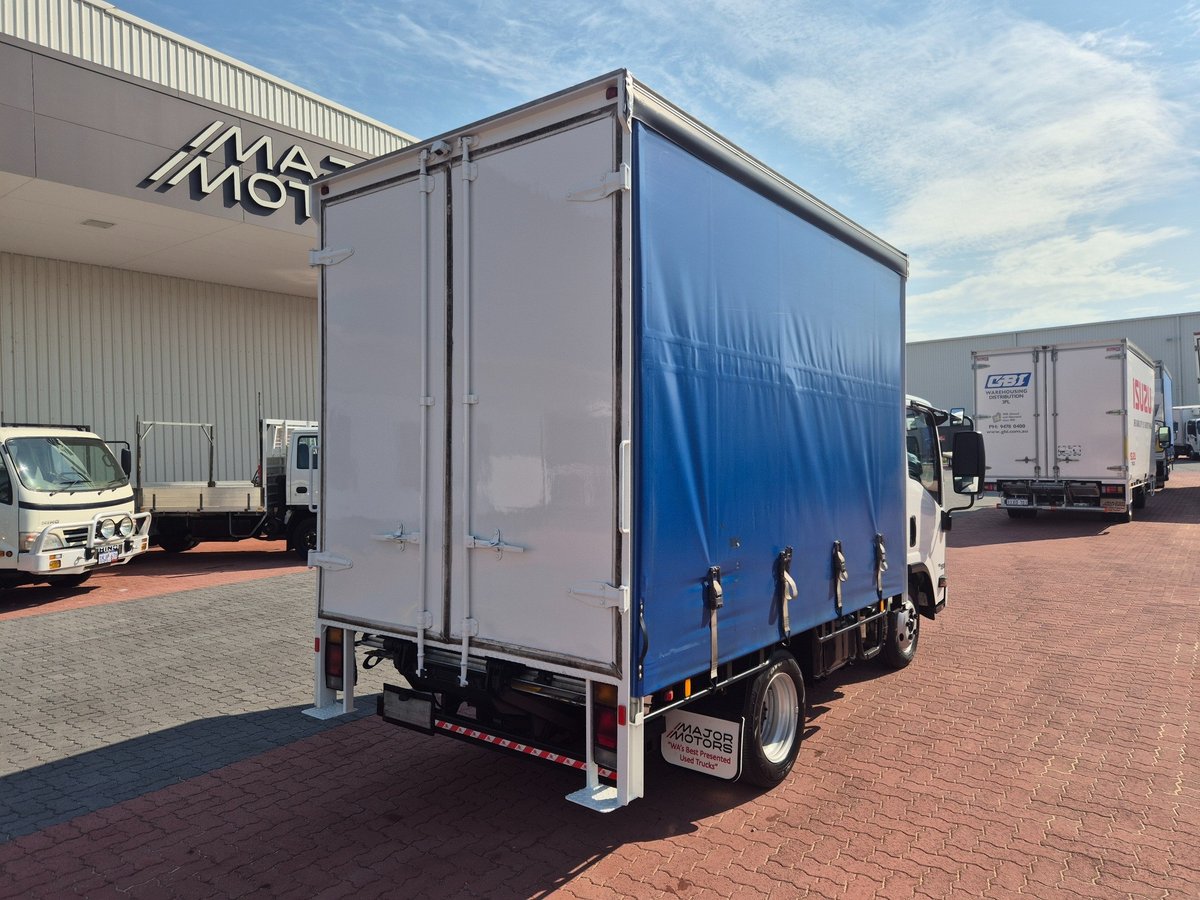 2015 Isuzu Trucks Nlr 45-150 2 Pallet Tautliner And Lift image 19
