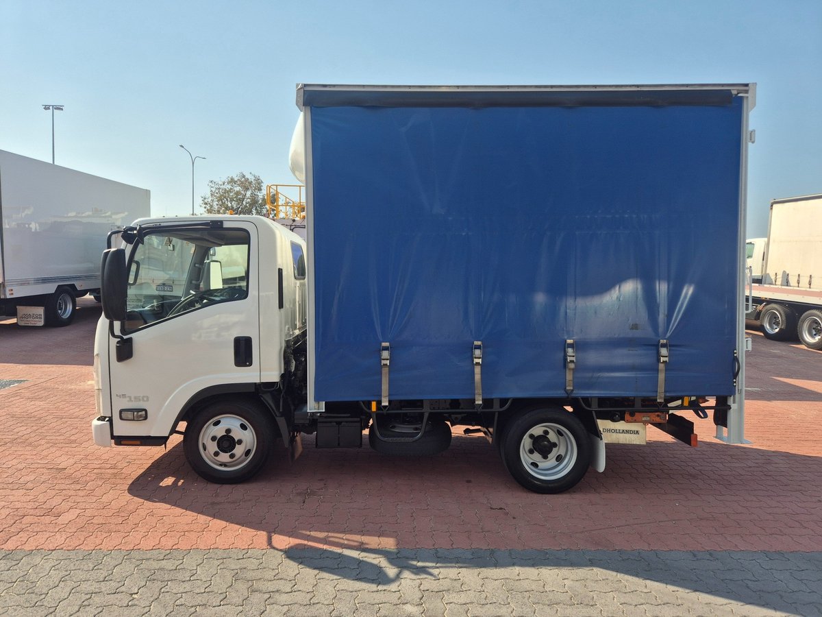 2015 Isuzu Trucks Nlr 45-150 2 Pallet Tautliner And Lift image 7