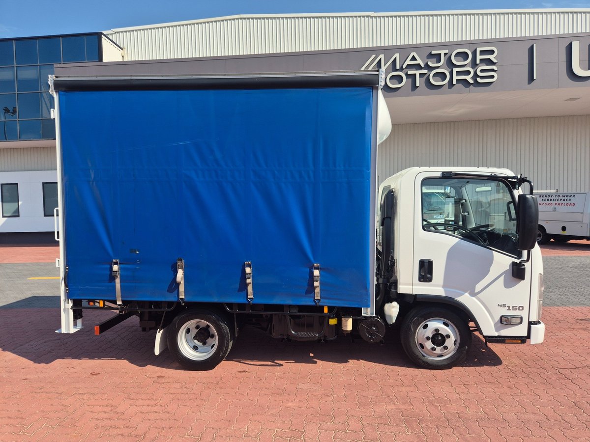 2015 Isuzu Trucks Nlr 45-150 2 Pallet Tautliner And Lift image 8