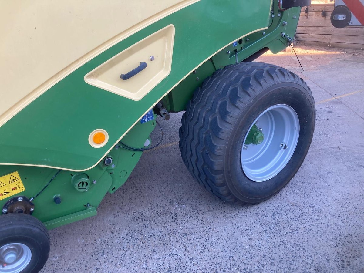 Krone V165 Round Baler image 7