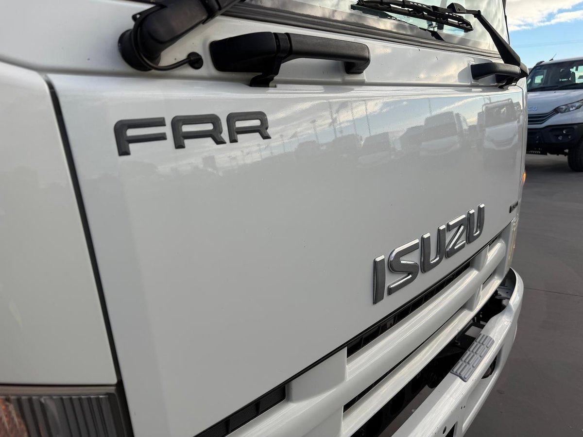 2009 Isuzu F Series FRR 500 PTO image 10