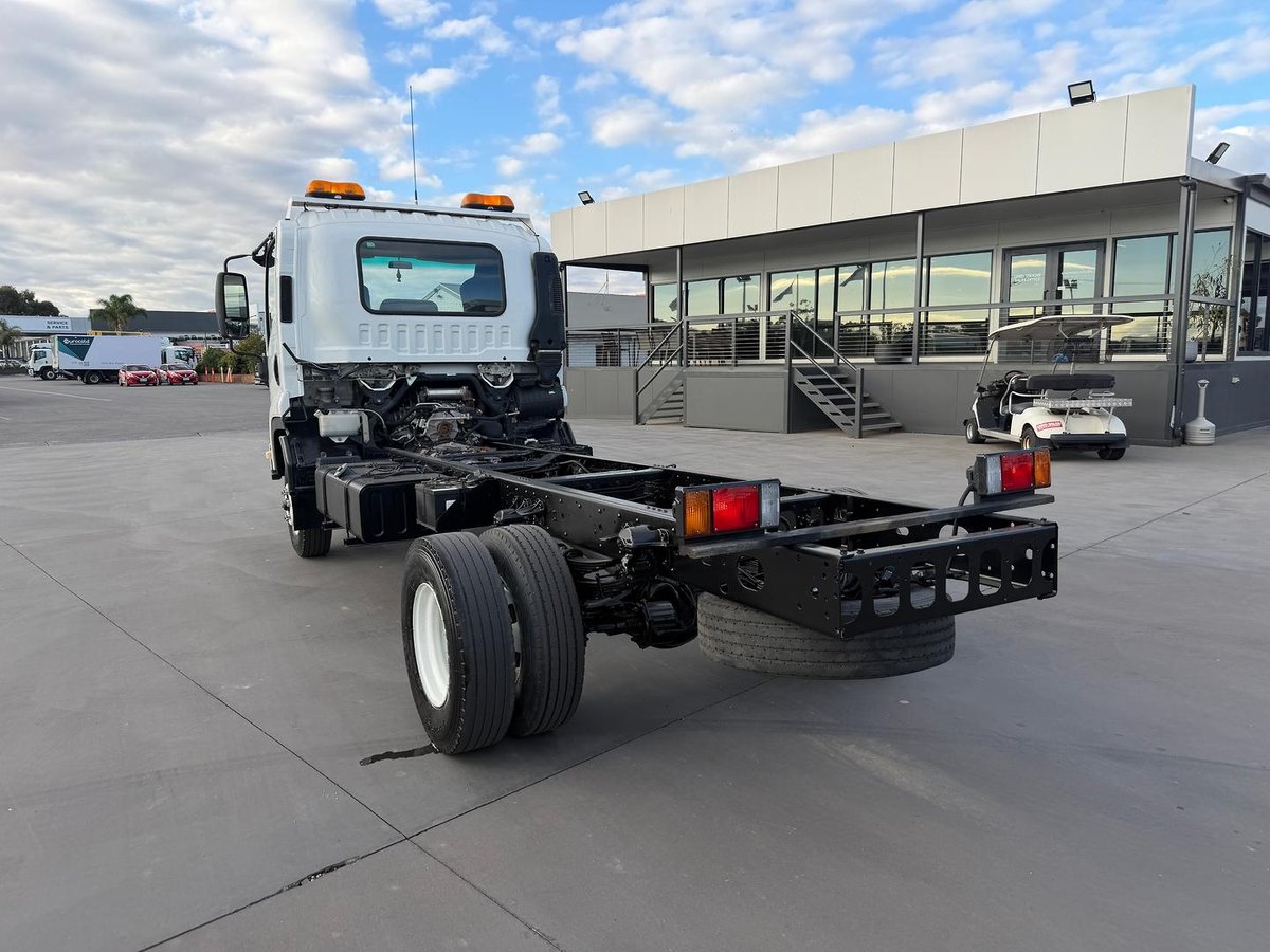 2009 Isuzu F Series FRR 500 PTO image 6