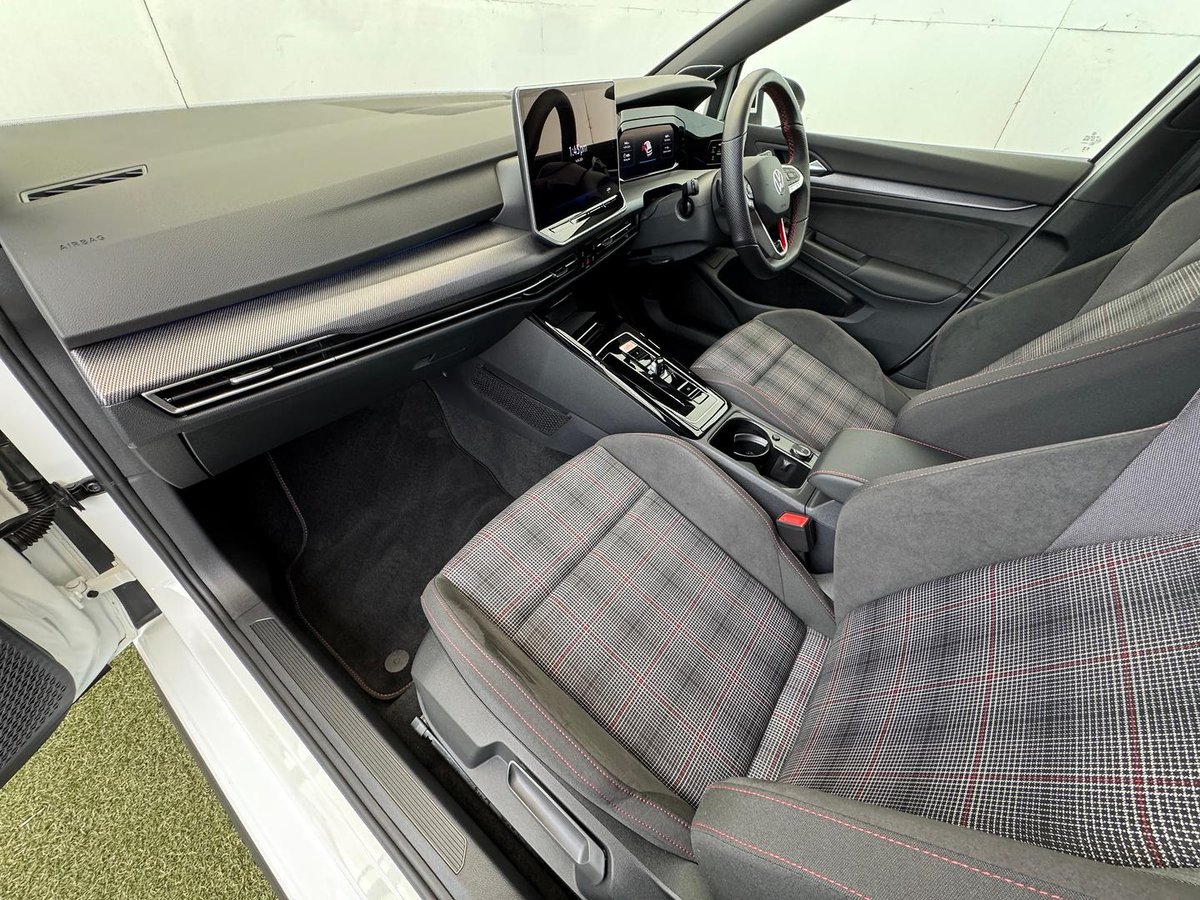 2025 Volkswagen Golf GTI 8.5 MY25 image 11