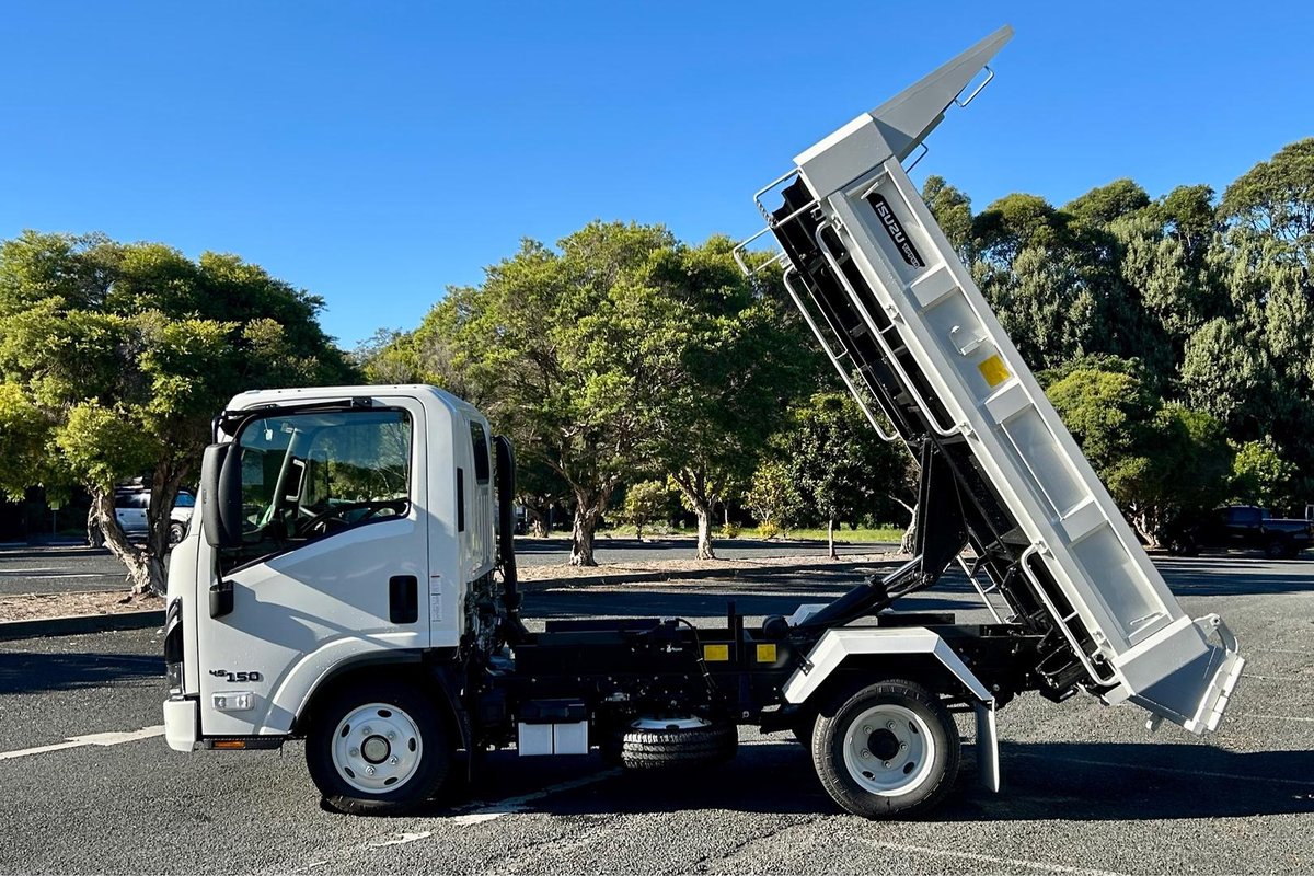 2026 Isuzu N Series NLR 45-150 DT D25 Tipper image 13