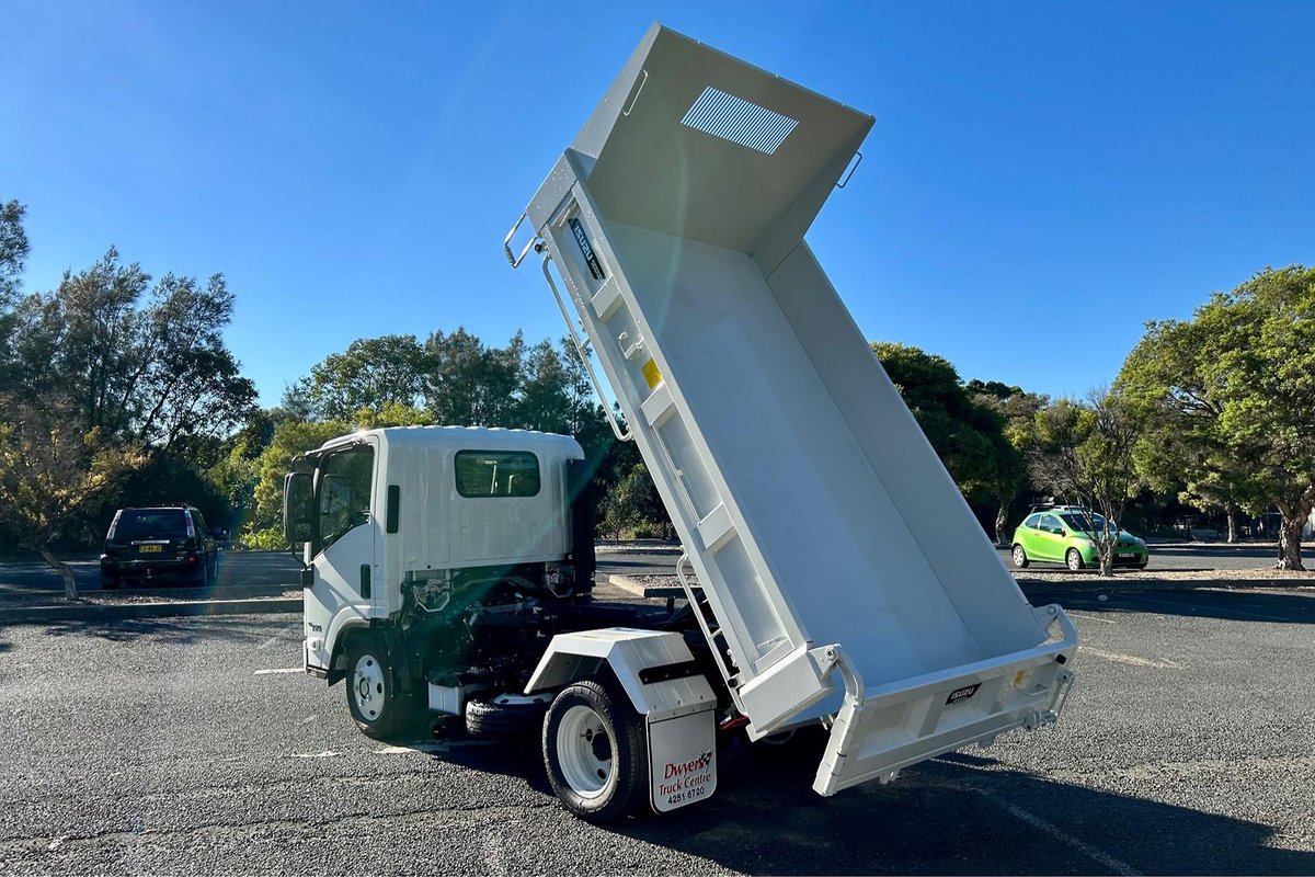 2026 Isuzu N Series NLR 45-150 DT D25 Tipper image 14