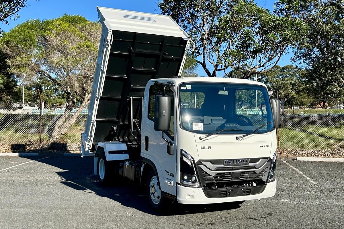 2026 Isuzu N Series NLR 45-150 DT D25 Tipper image 19
