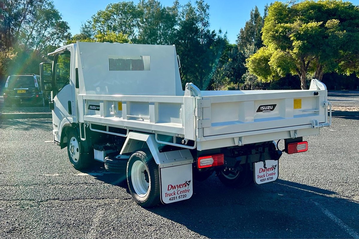 2026 Isuzu N Series NLR 45-150 DT D25 Tipper image 4
