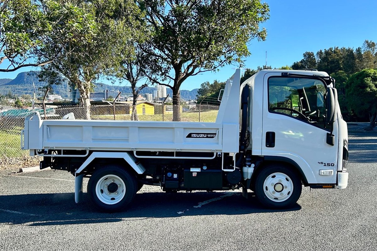 2026 Isuzu N Series NLR 45-150 DT D25 Tipper image 7
