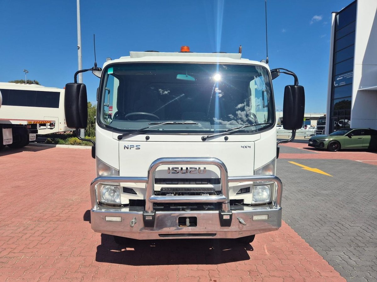 2020 Isuzu Nps75-155 Amt 4X4 Coach 22 Seat Bus image 15