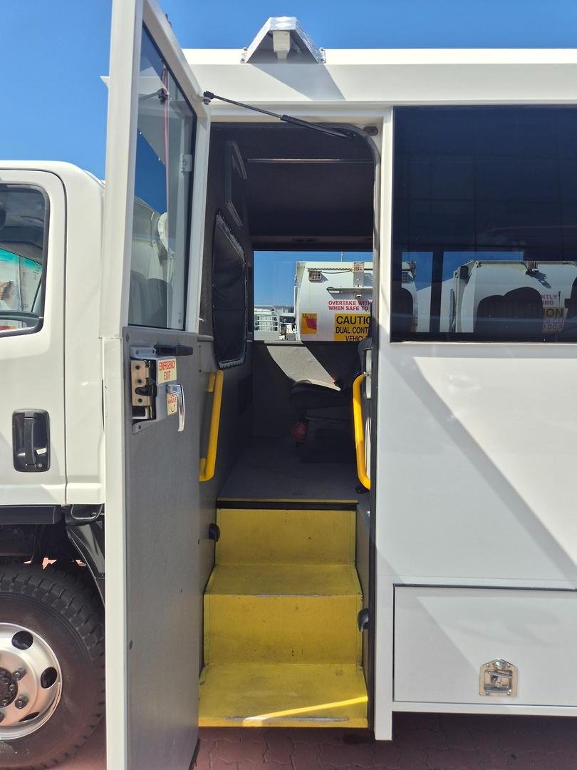 2020 Isuzu Nps75-155 Amt 4X4 Coach 22 Seat Bus image 8