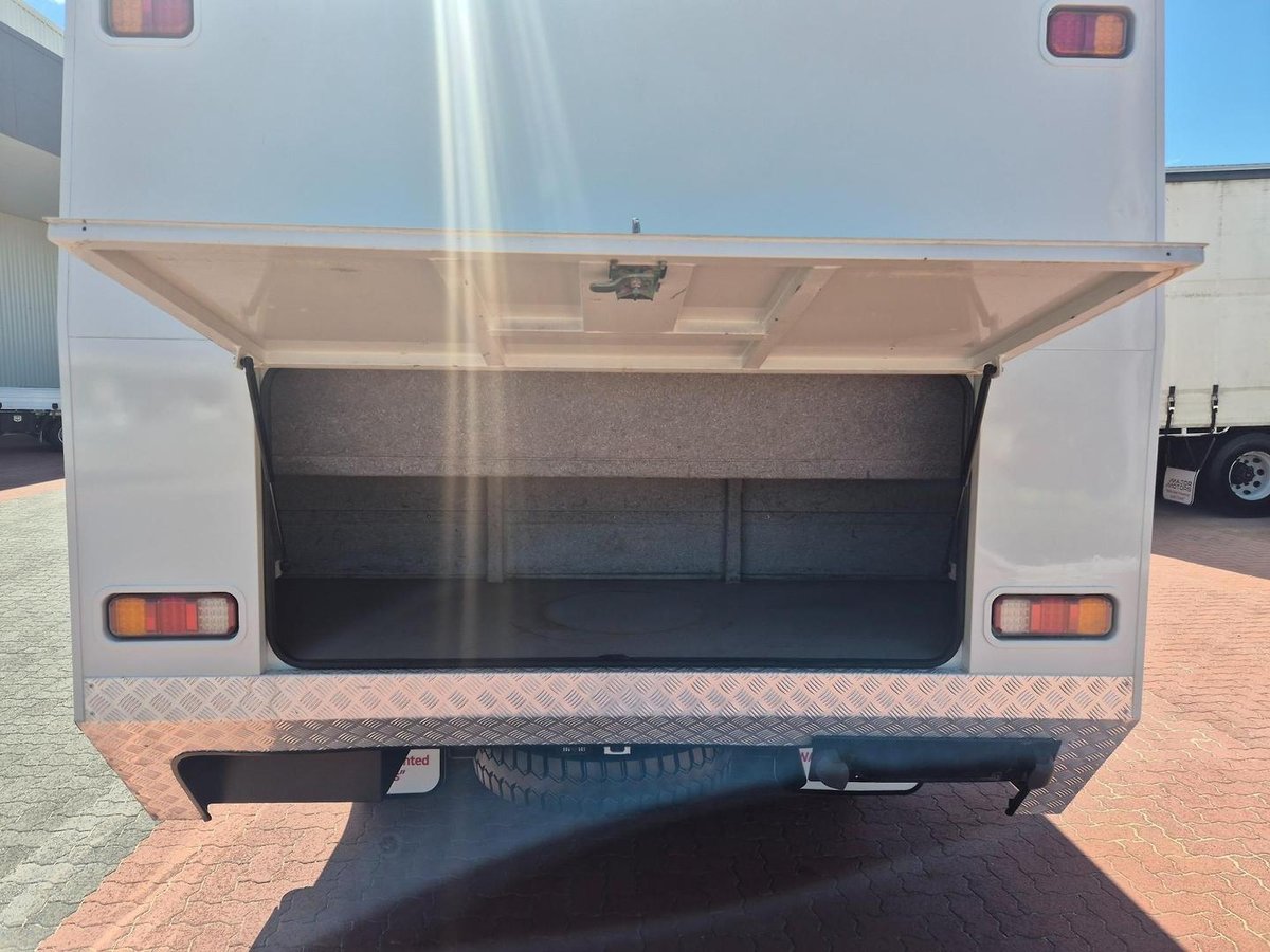 2020 Isuzu Nps75-155 Amt 4X4 Coach 22 Seat Bus image 19
