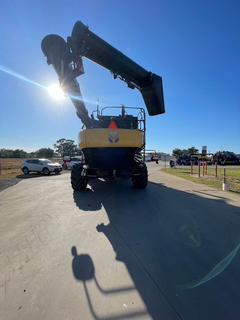 2021 New Holland Cr8.90 Revelation image 3