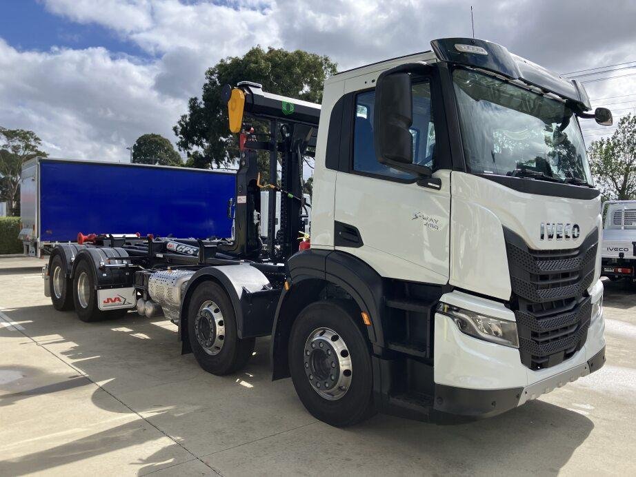 2024 Iveco S-Way AD270 image 2