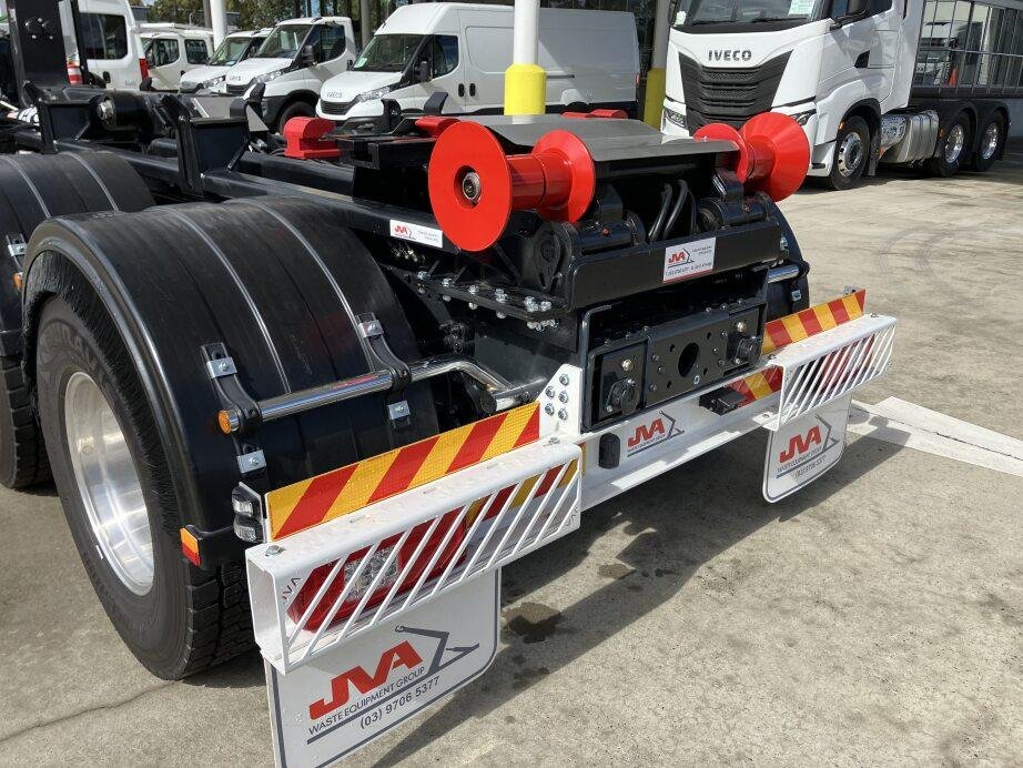 2024 Iveco S-Way AD270 image 9