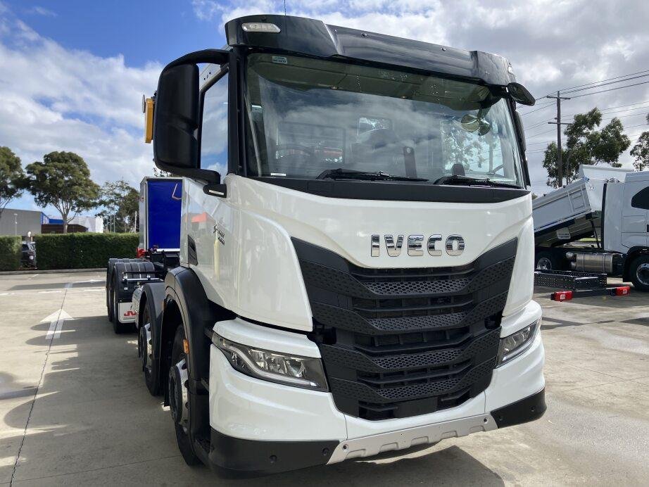 2024 Iveco S-Way AD270 image 3