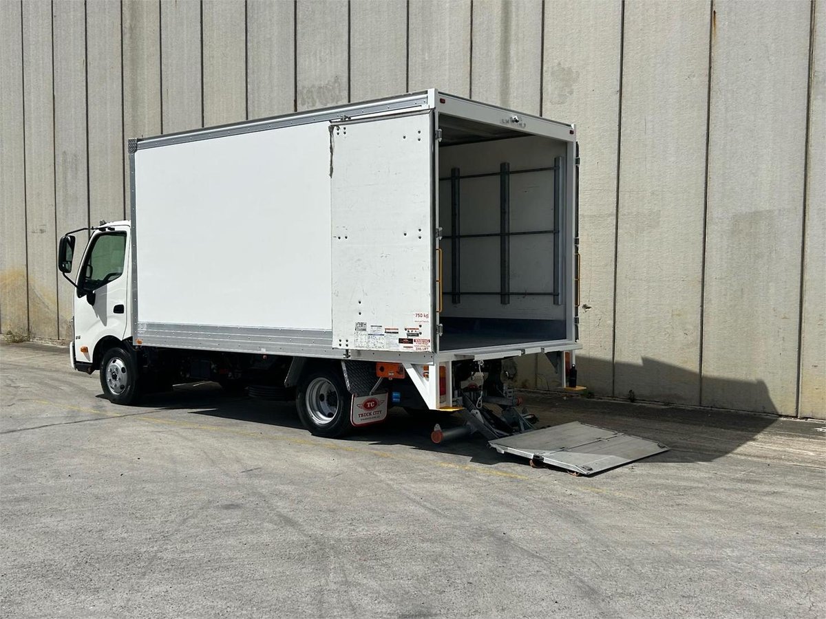 2021 Hino 300 Series 616 image 4