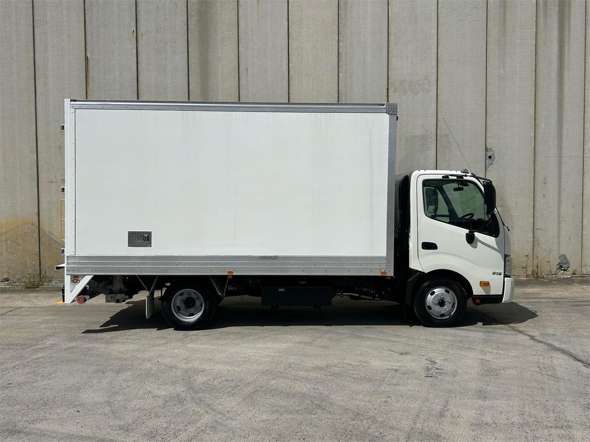 2021 Hino 300 Series 616 image 10