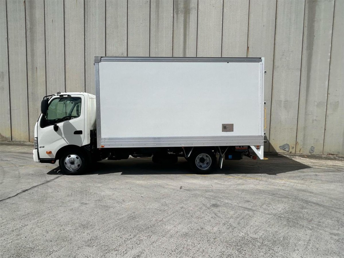 2021 Hino 300 Series 616 image 2
