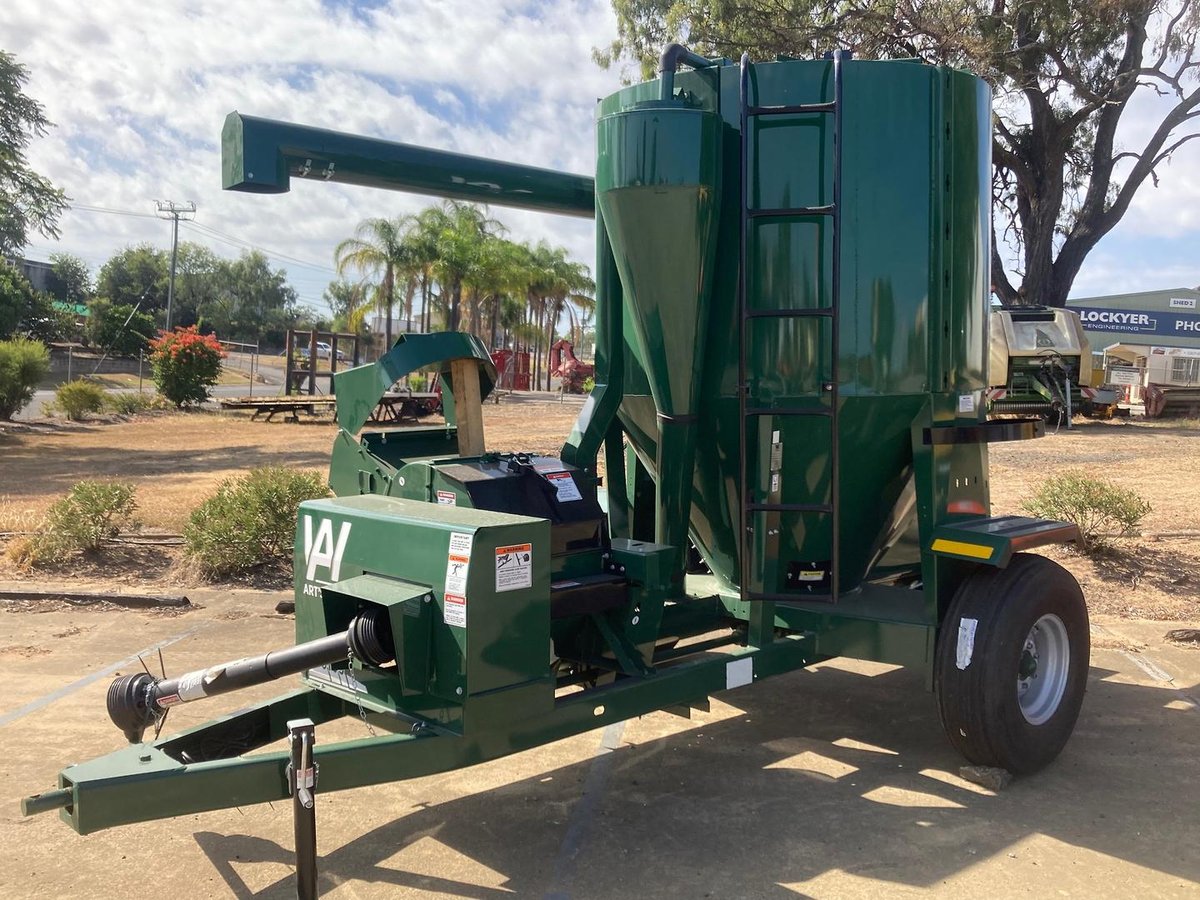 Art's Way 6105 Grinder Mixer image 2