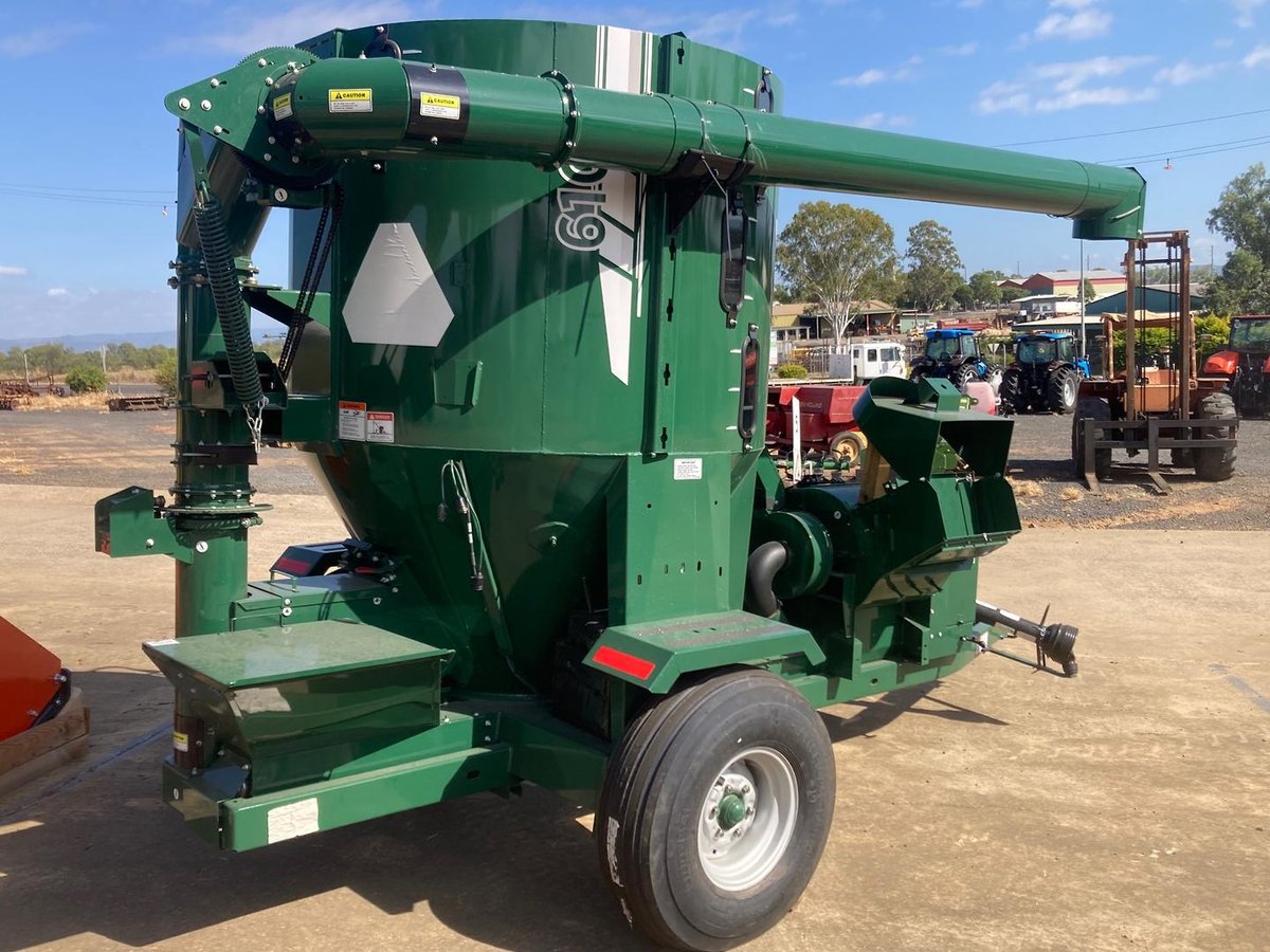 Art's Way 6105 Grinder Mixer image 11