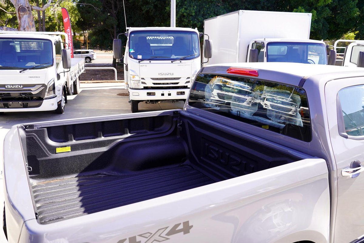 2025 Isuzu D-MAX image 10