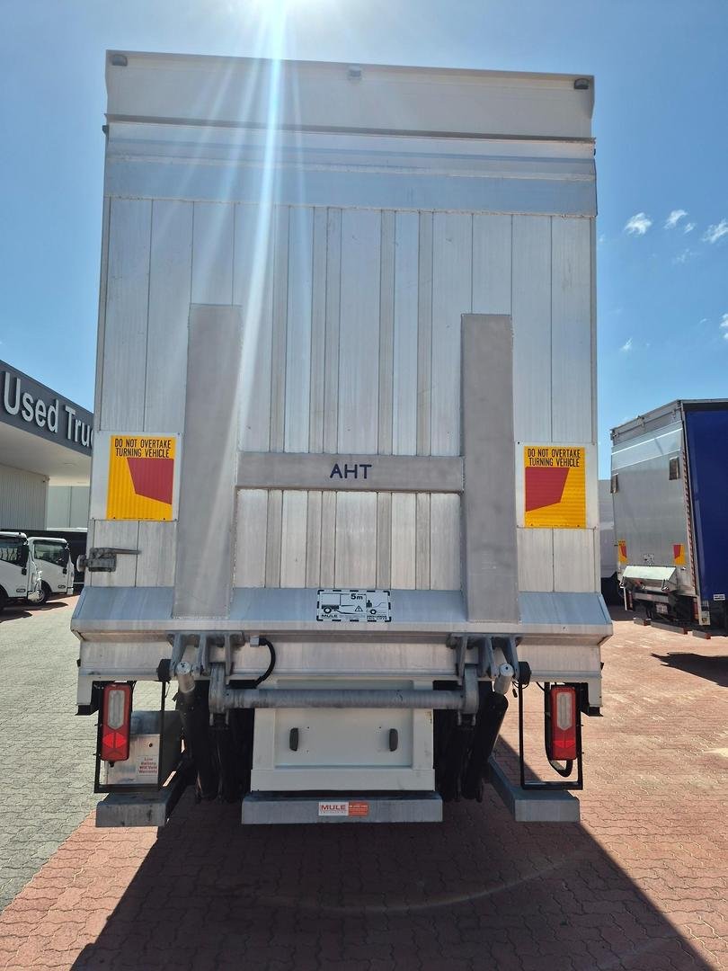 2025 Isuzu Fvl 240-300 (My25)Auto 14 Pallet Taut/Lift image 7