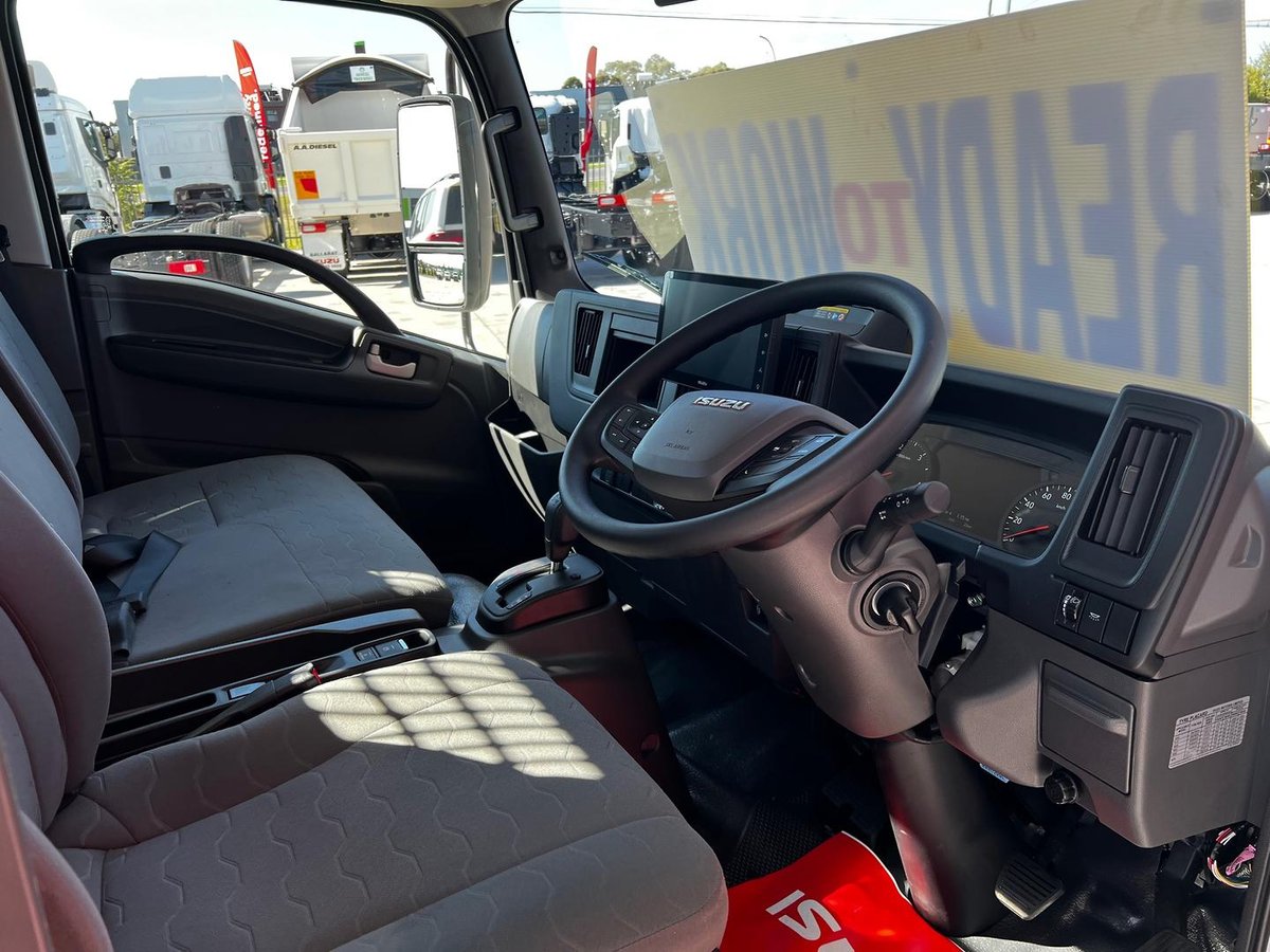 2026 Isuzu N Series Npr 45/65-175 Dt D34 Tradepack image 30