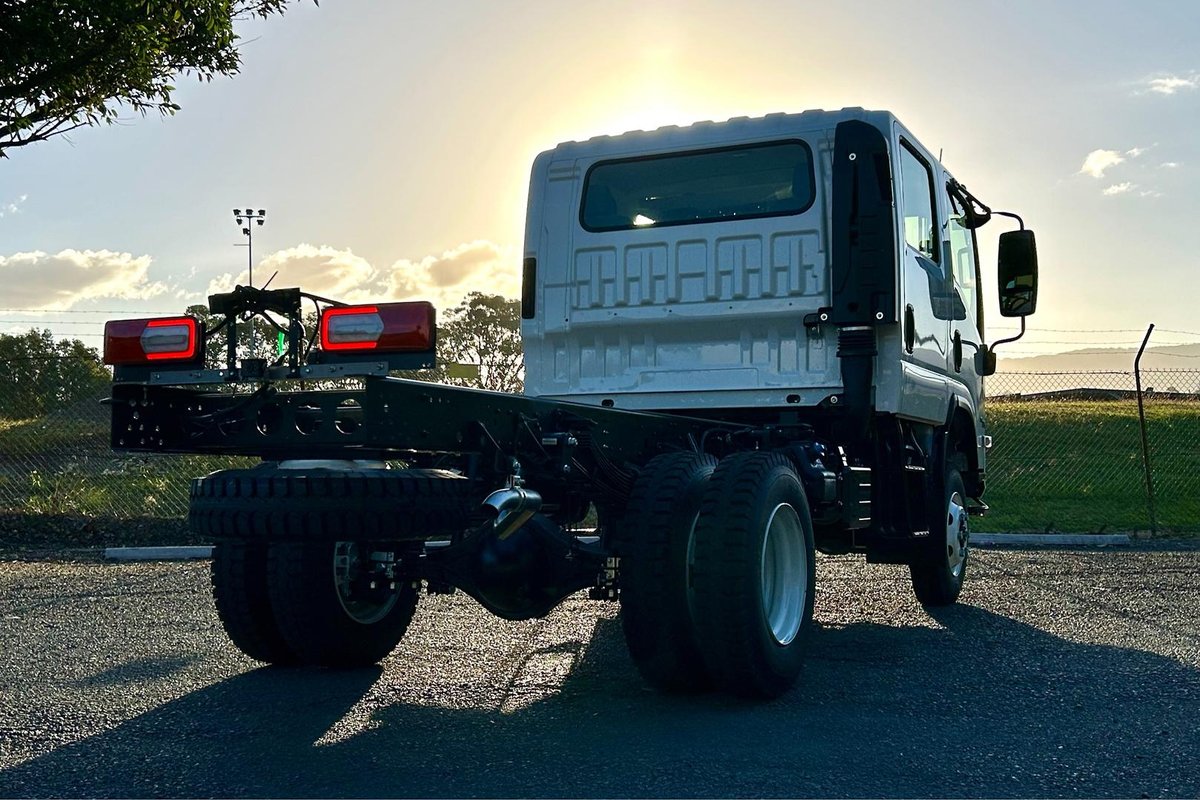 2026 Isuzu N Series image 4