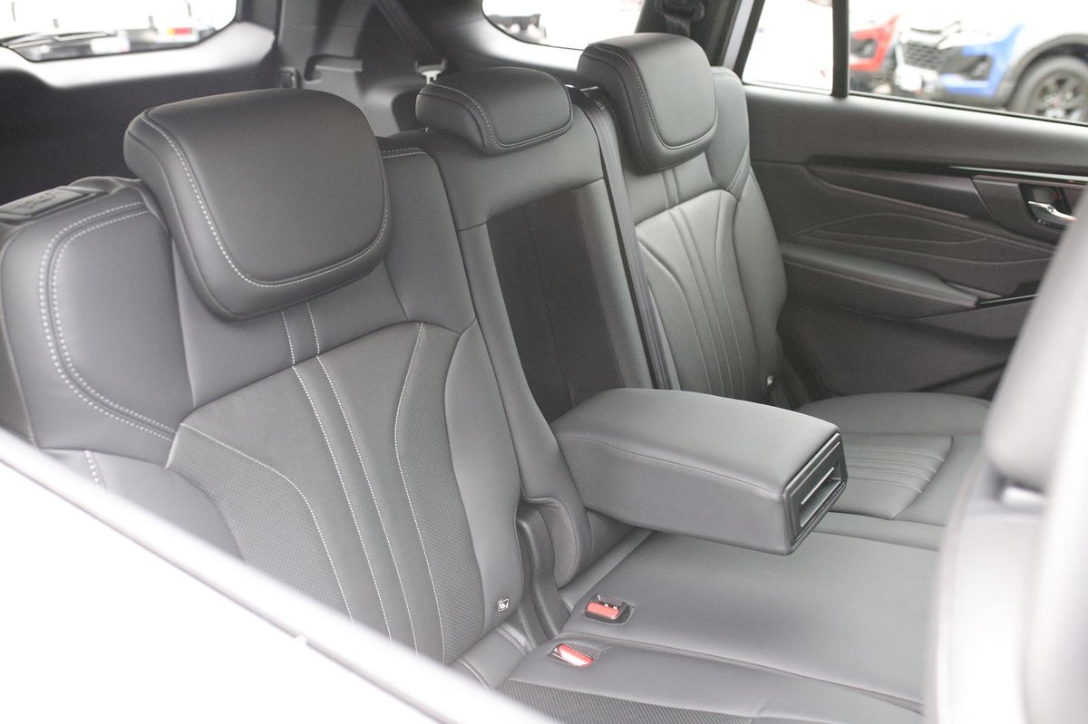 2025 Isuzu Mu-x Ls-t My25.5 4x4 Dual Range image 32
