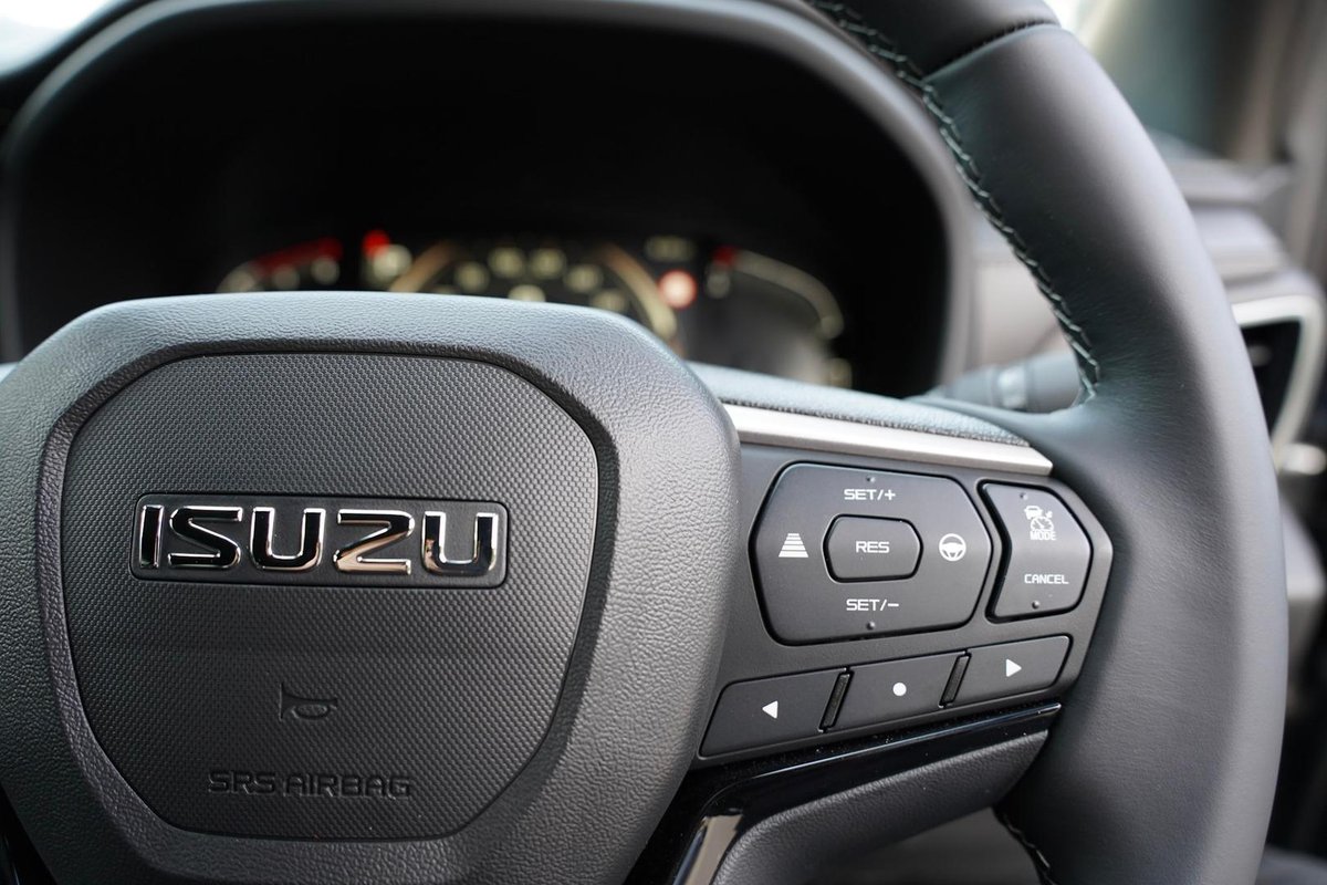 2025 Isuzu MU-X LS-T MY25.5 4X4 Dual Range image 15