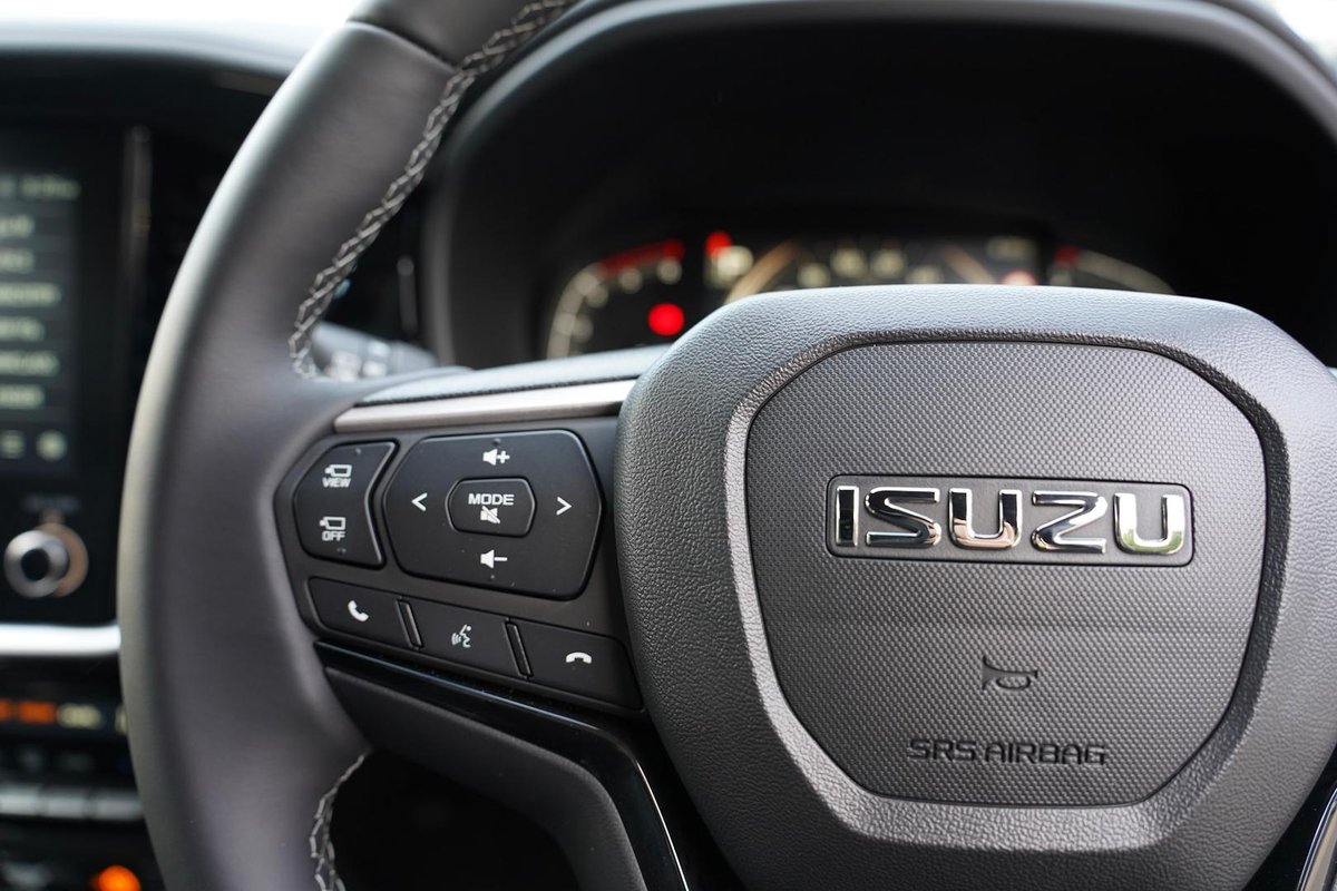 2025 Isuzu MU-X LS-T MY25.5 4X4 Dual Range image 14
