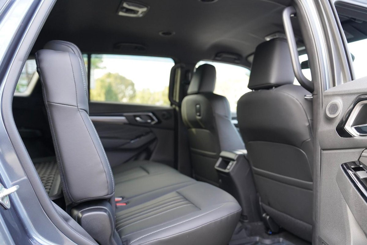 2025 Isuzu MU-X LS-T MY25.5 4X4 Dual Range image 27