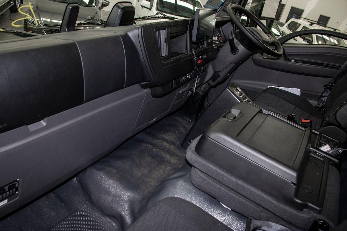 2025 Isuzu F Series FYJ 320-355 AT R67 image 10