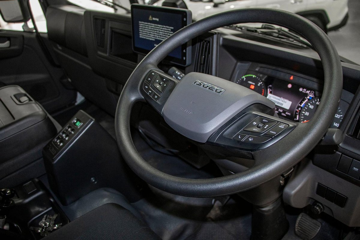 2025 Isuzu F Series FYJ 320-355 AT R67 image 9