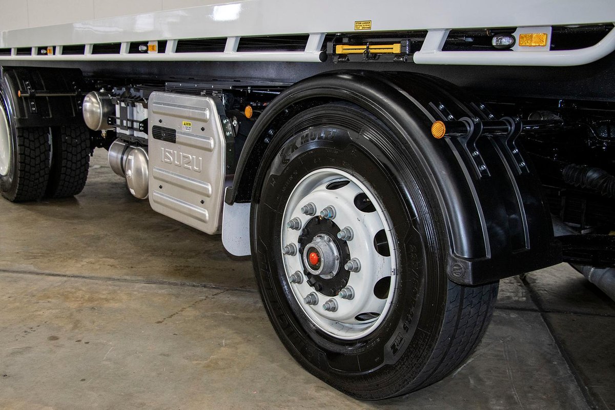 2025 Isuzu F Series FYJ 320-355 AT R67 image 20