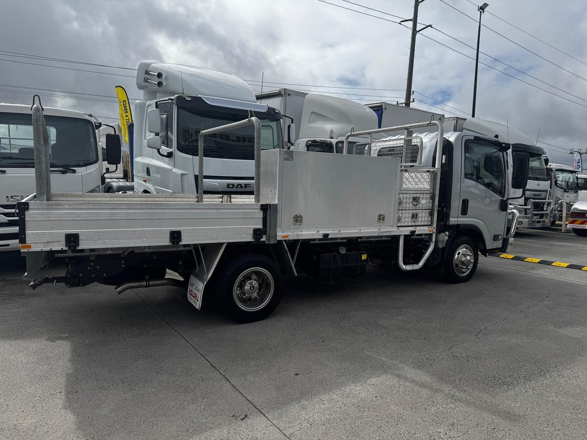 2018 Isuzu N Series NPR 45/55-155 image 17