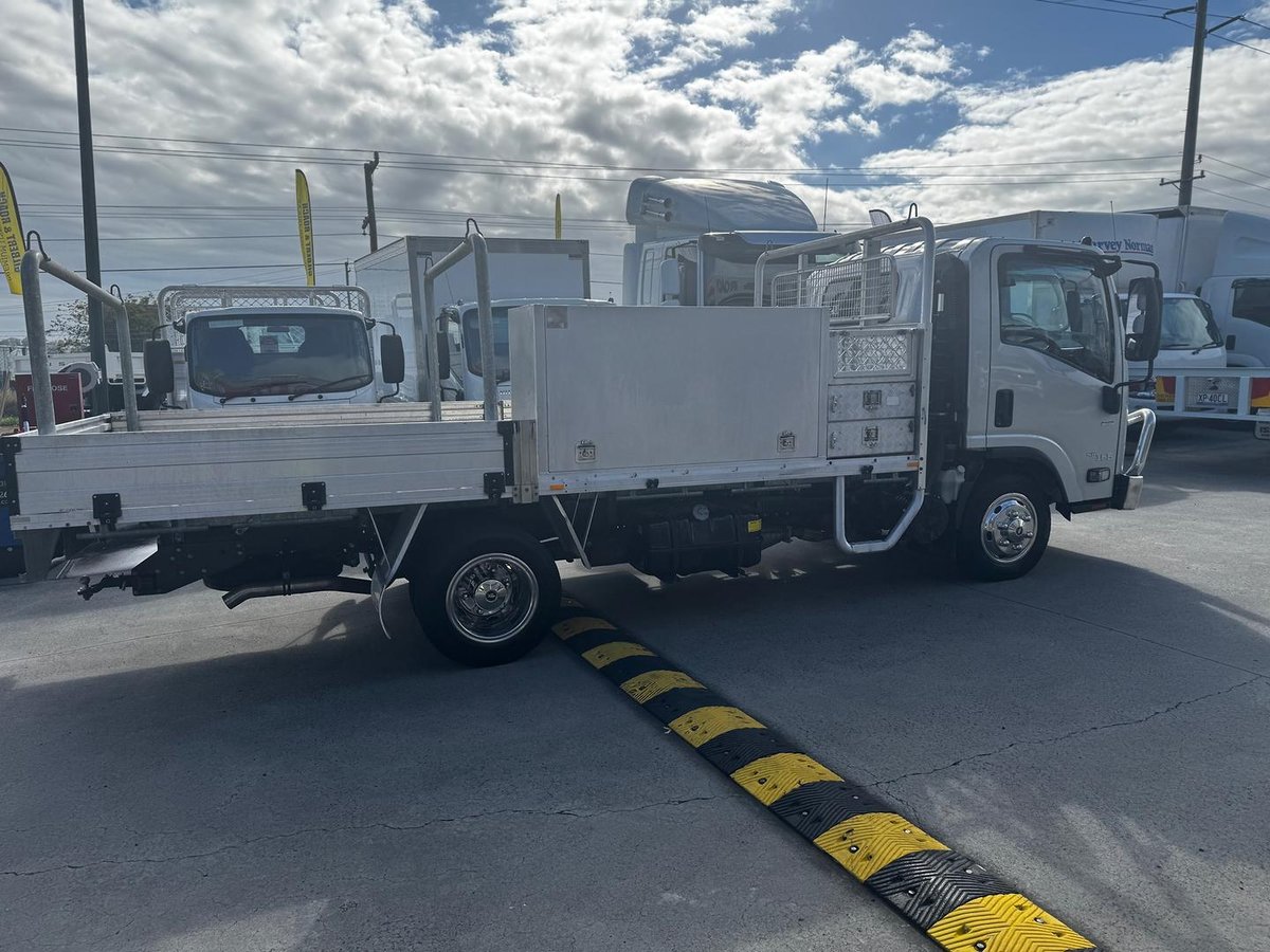 2018 Isuzu N Series NPR 45/55-155 Tradepack image 22
