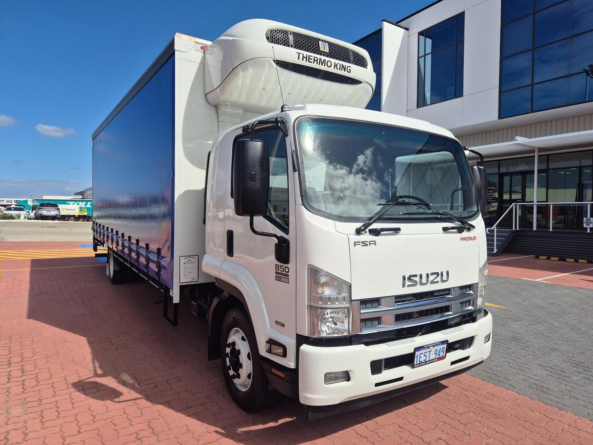 2015 Isuzu Fsd850 12 Plt Refrigerated Taut/Lift image 10