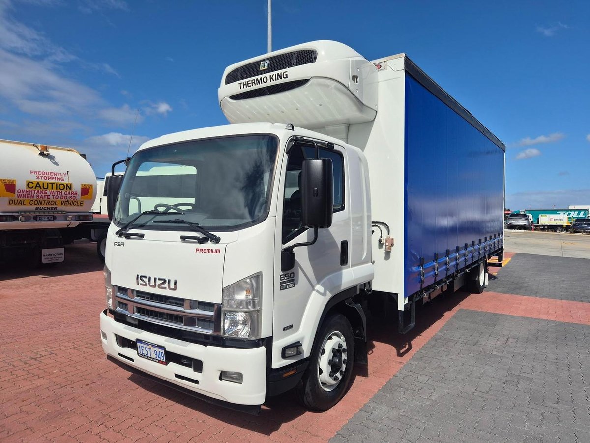 2015 Isuzu Fsd850 12 Plt Refrigerated Taut/Lift image 4