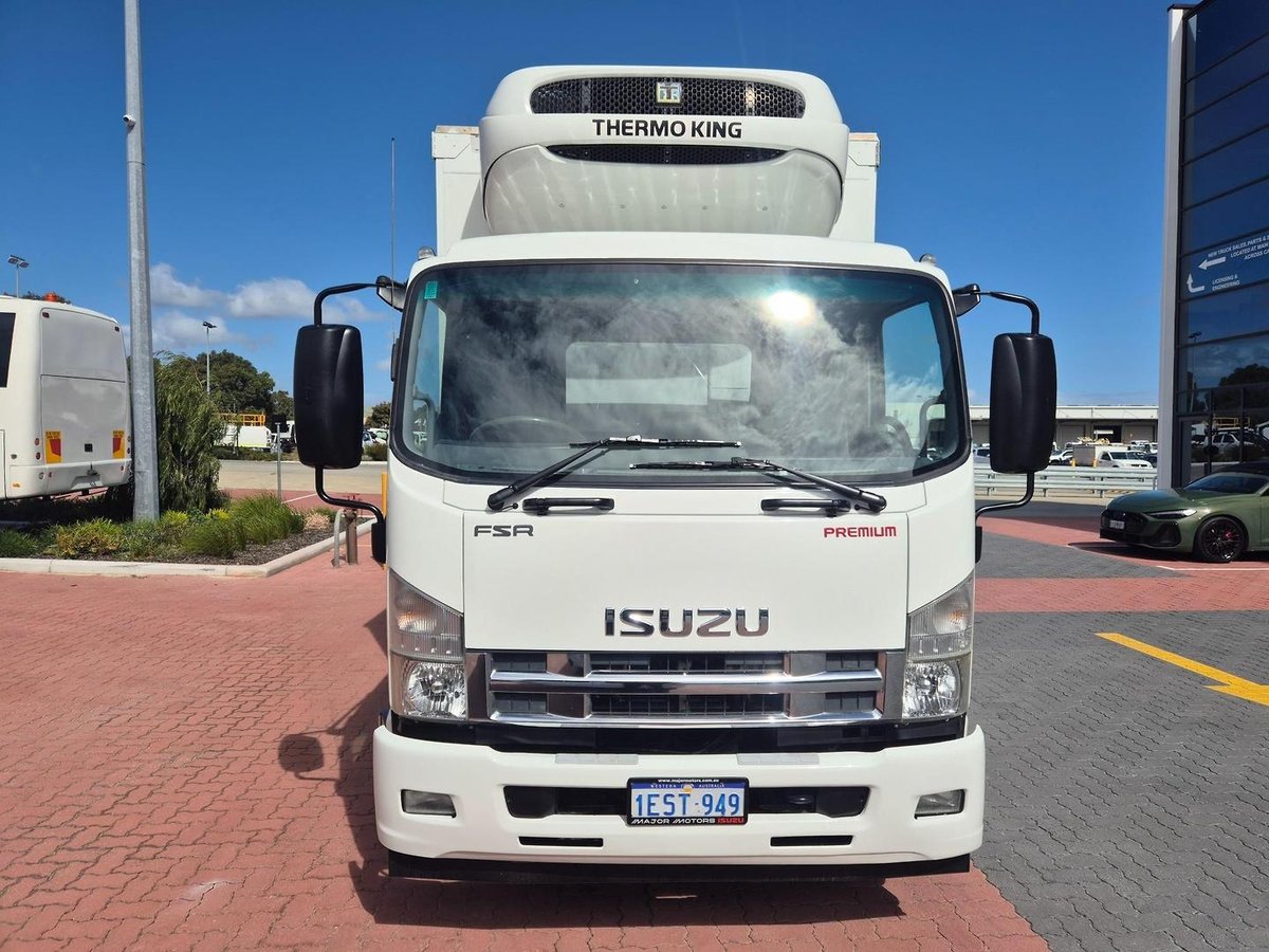 2015 Isuzu Fsd850 12 Plt Refrigerated Taut/Lift image 20