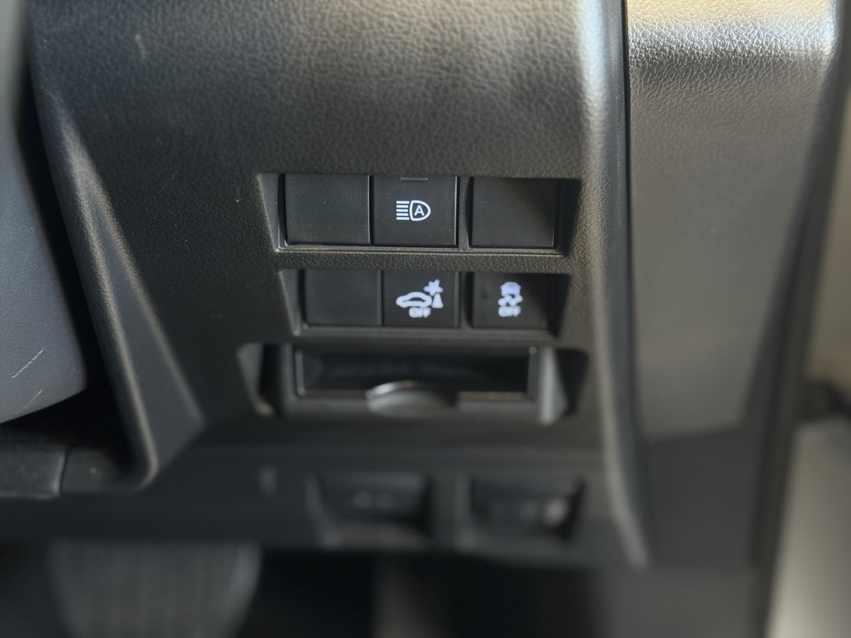 2020 Toyota Landcruiser Wagon GXL 4.5L T Diesel Automatic image 14