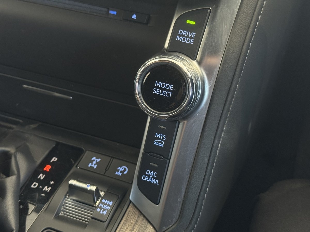 2024 Toyota Landcruiser VX FJA300R 4X4 Dual Range image 17
